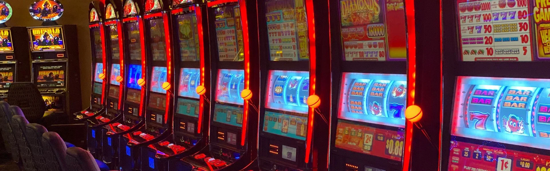 Live casino online gaming environment